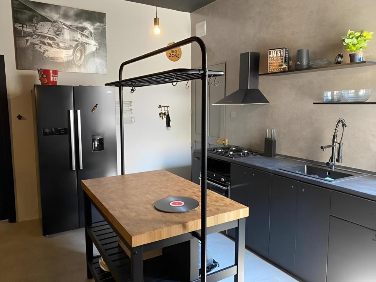Industrial Cozy Retreat Gzira Lägenhet Exteriör bild